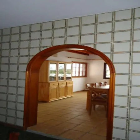 Sleeps 8 Wifi ヴィラ Tahiche