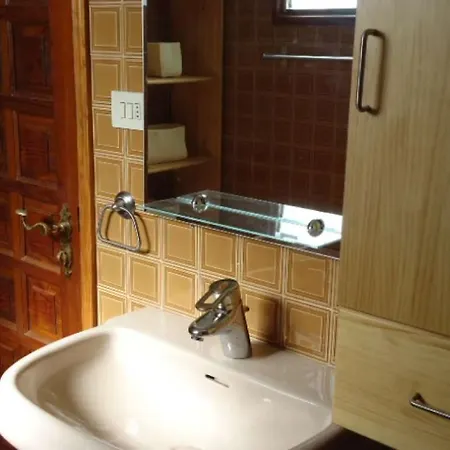 Sleeps 8 Wifi Таиче